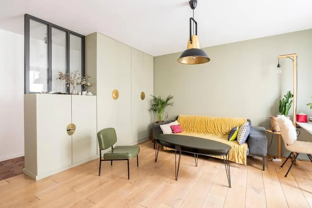 פריז Charmant Appartement En Pierre, Ruelle Au Calme צרפת