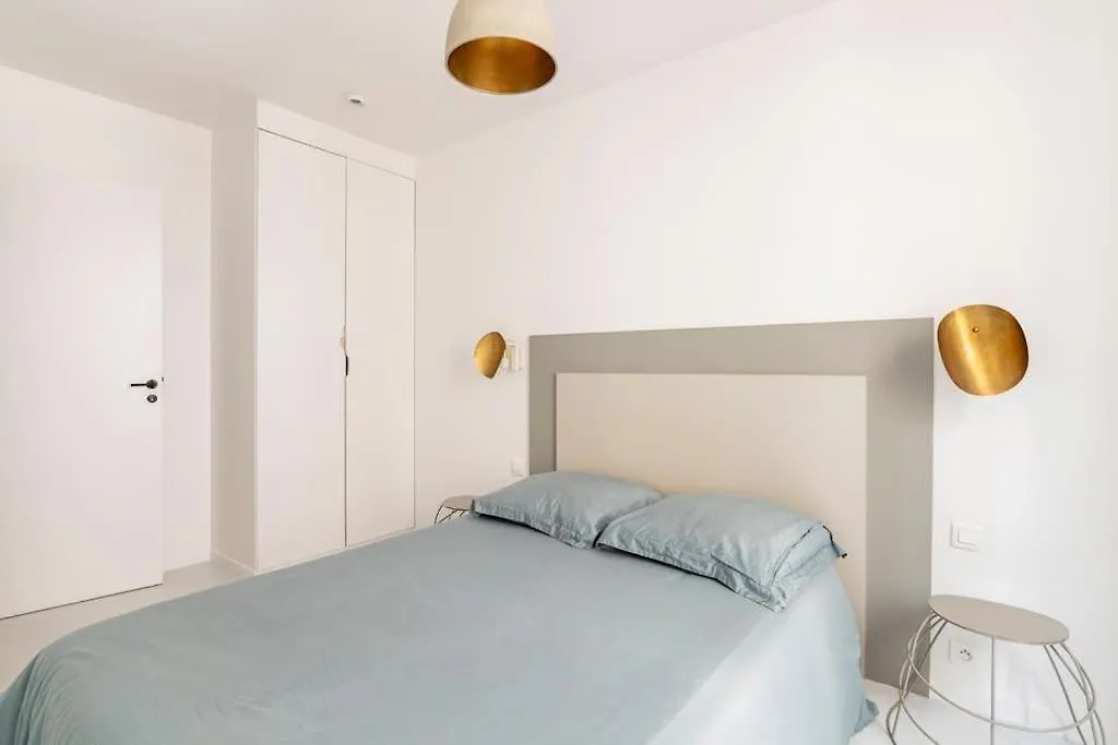 Charmant Appartement En Pierre, Ruelle Au Calme Paris Apartment